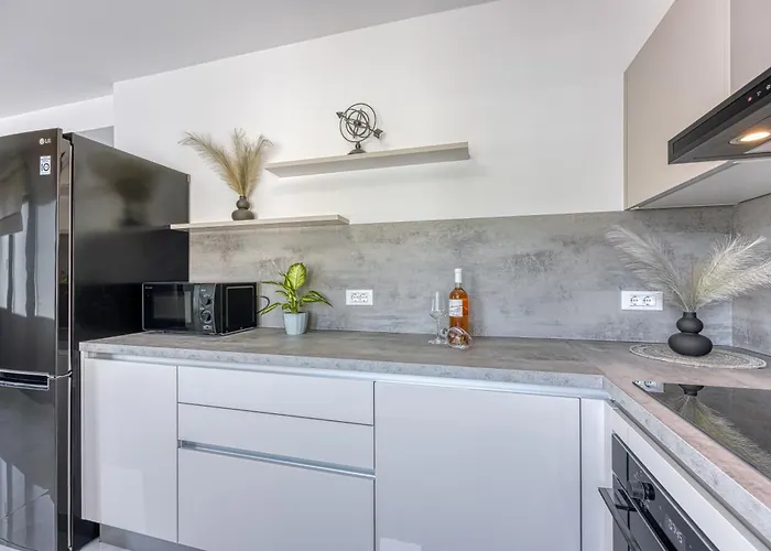 Apartman Luana With Private Pool