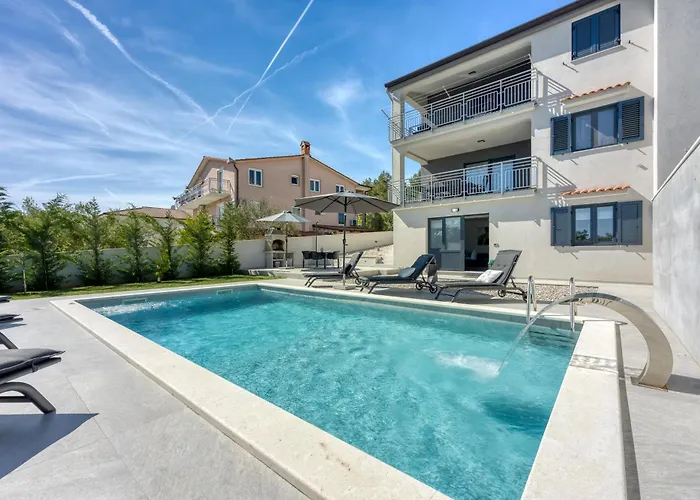 Luana With Private Pool